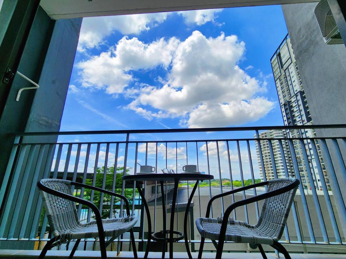 Klia Lili Residensi 5 Plus 2 Pax With Splendid Pool Nilai Luaran gambar